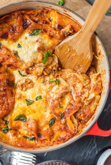 Lasagne i gjutjärnsgryta – med kött, ricotta & mozzarella