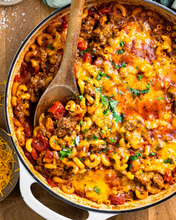 Amerikansk gulasch med köttfärs, pasta & tomatsås